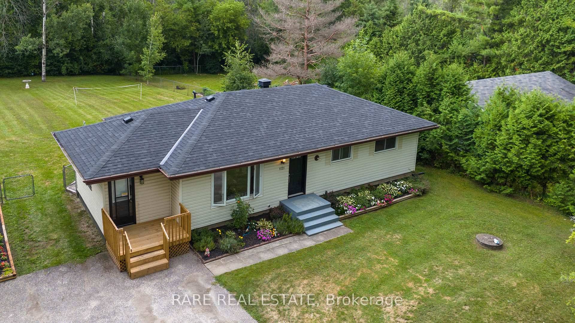 Welcome to this well maintained super clean 3 bedroom, 1 bath bungalow located on a large 100 ft x 200 ft lot in a quiet and charming village of Lefroy, ...