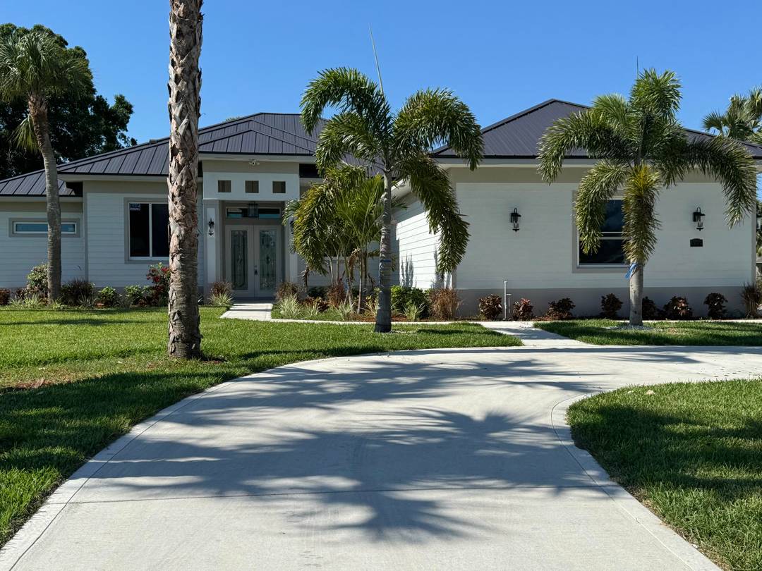 One acre lot, you can build your own tennis court or golf course in your Prive area.