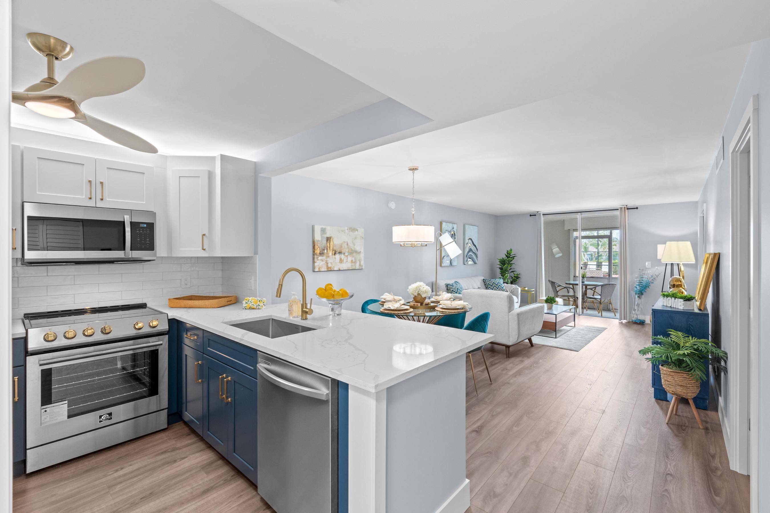 55 PLUS BUILDING. Welcome to your perfect slice of paradise in East Boca !