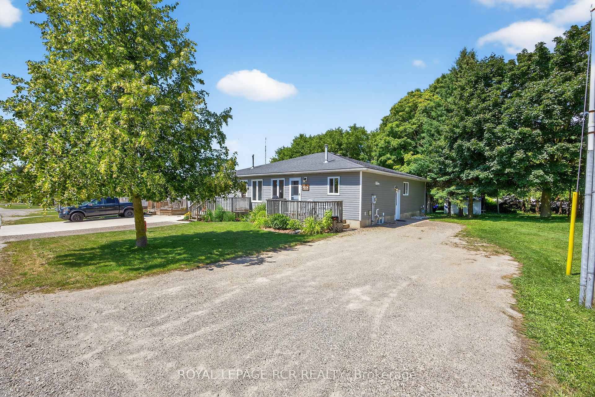 Lovely 3 Bedroom Semi Detached Home With Finished Basement amp ; No Homes Directly Behind !