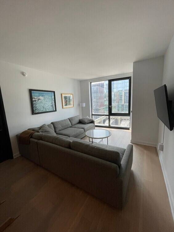 Best priced 2 bed 2 bath in the entire building with great views and the best amenities in the Upper West Side.