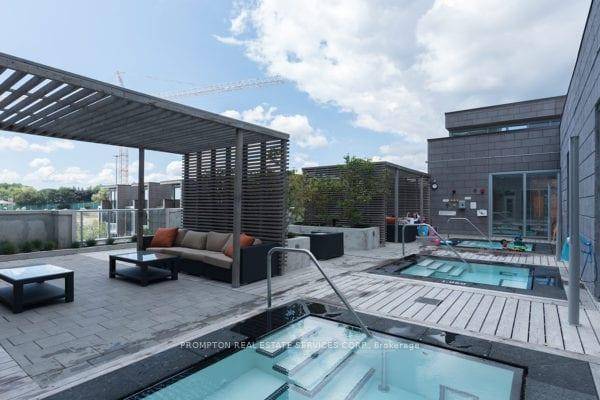 Beautiful One Bedroom Plus Den Suite In Tango, Located In The Prestigious Bayview Village Area.