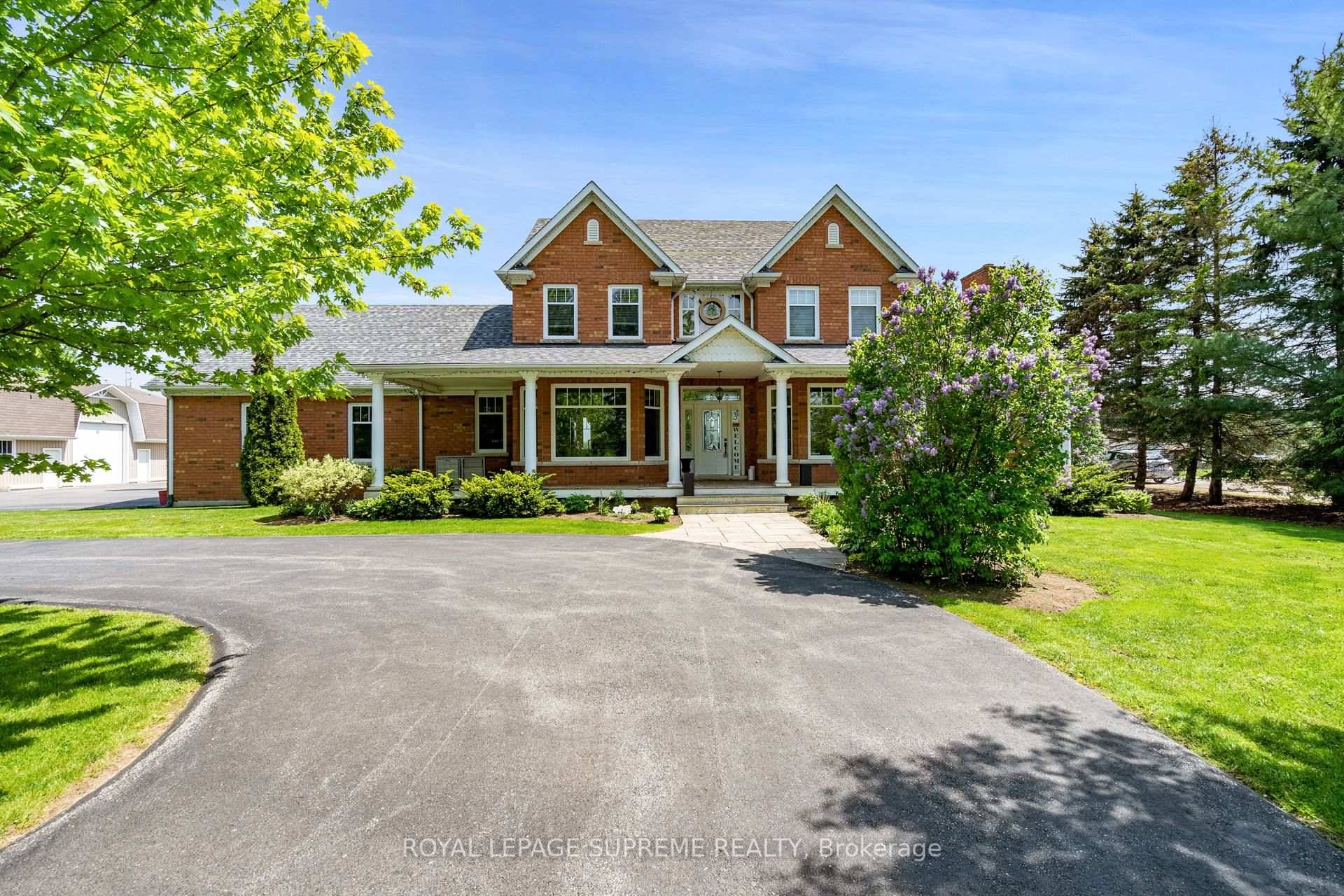 Welcome to this amazing country multi generational family home, sitting on an acre of pristineland !