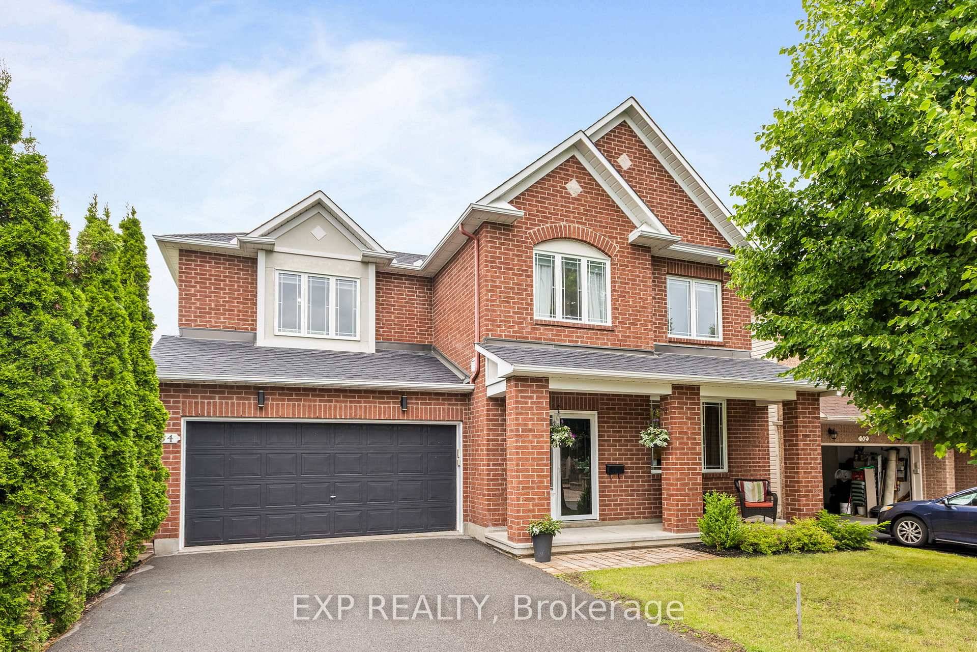 Wow ! Fantastic 4 Bedroom Detached Home, right in the heart of Barrhaven !
