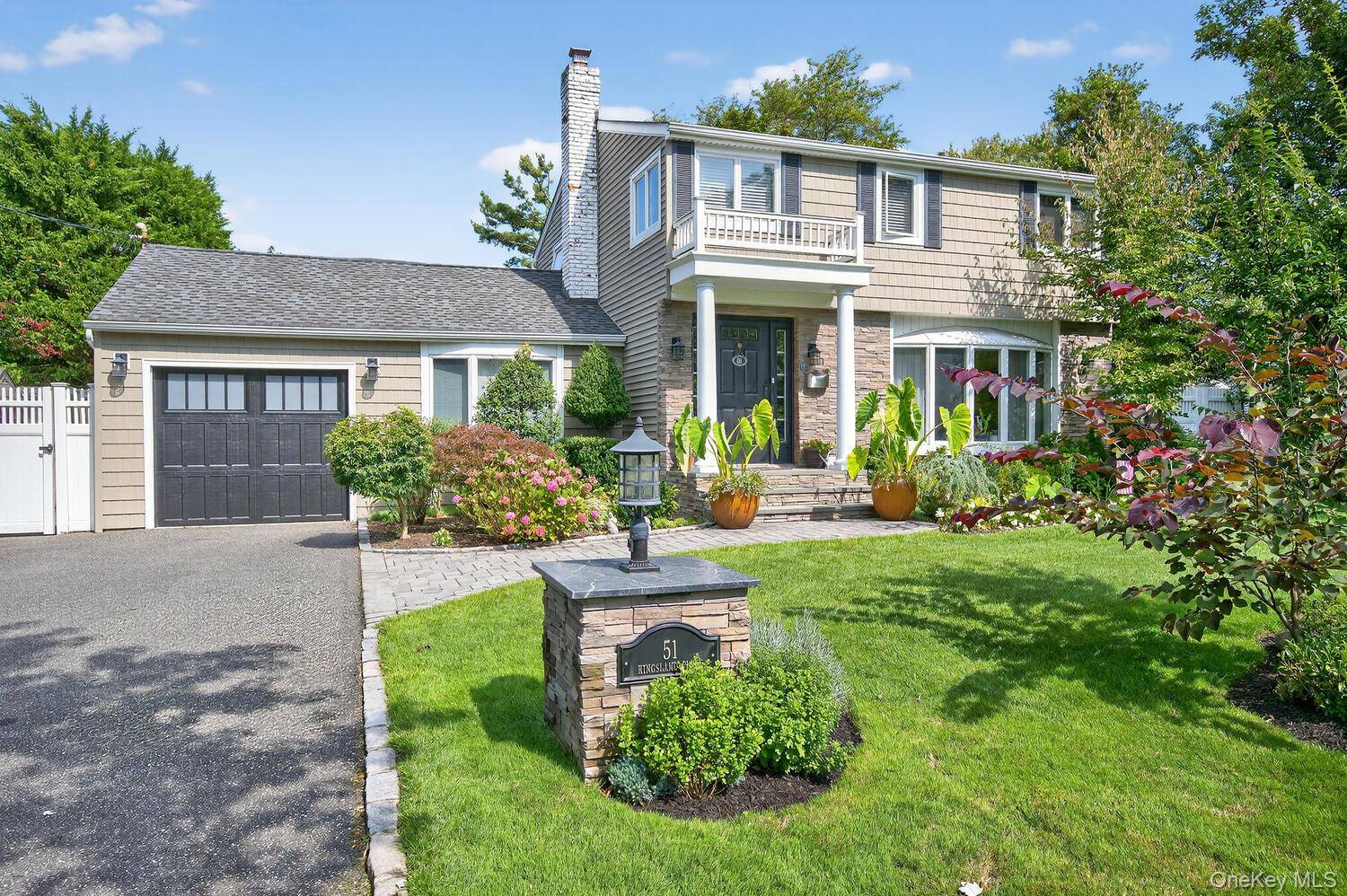 Meticulous Village of Babylon colonial In prime south of Montauk location !