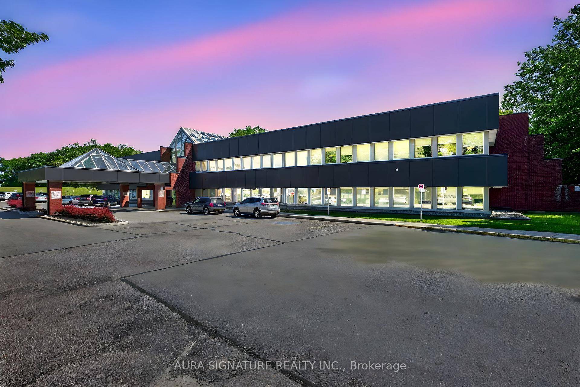 Welcome to Huronia Medical Centre one of the Busiest medical centers in Midland being only a few minutes to the hospital, The site features Suites from 670 to 2920 Square ...