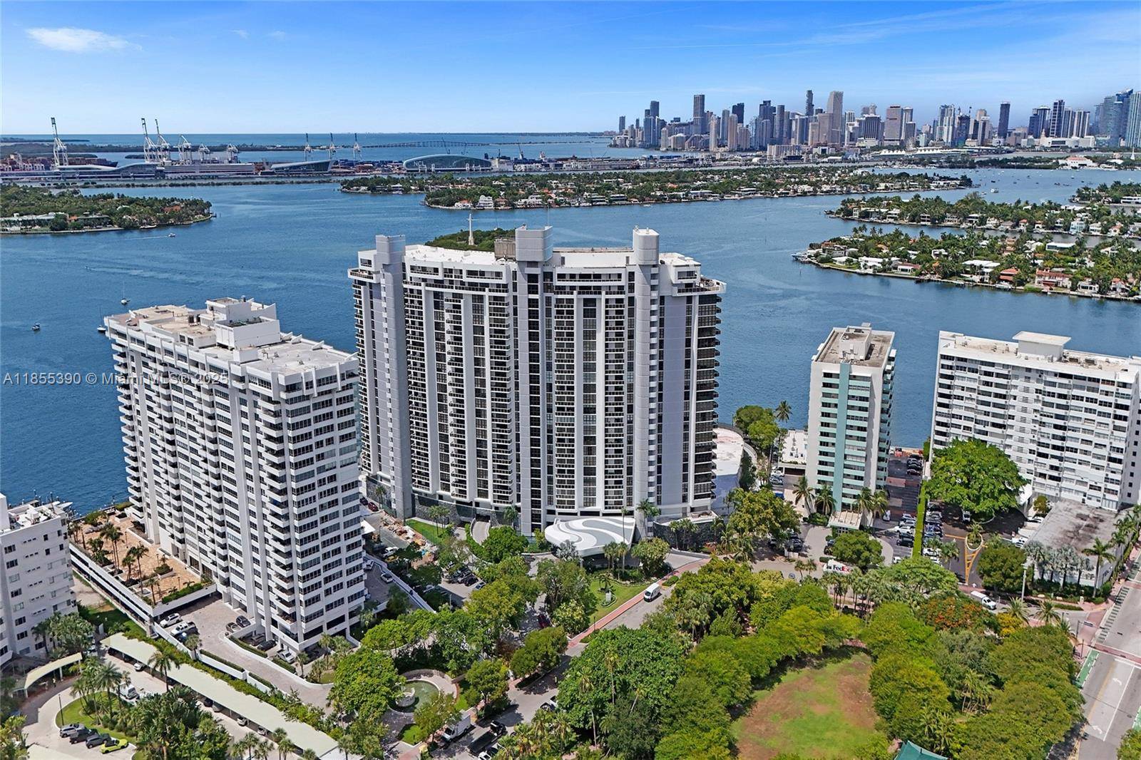Skip the wait step into rare 3BD 3BA designer perfection with panoramic water views on Belle Isle !