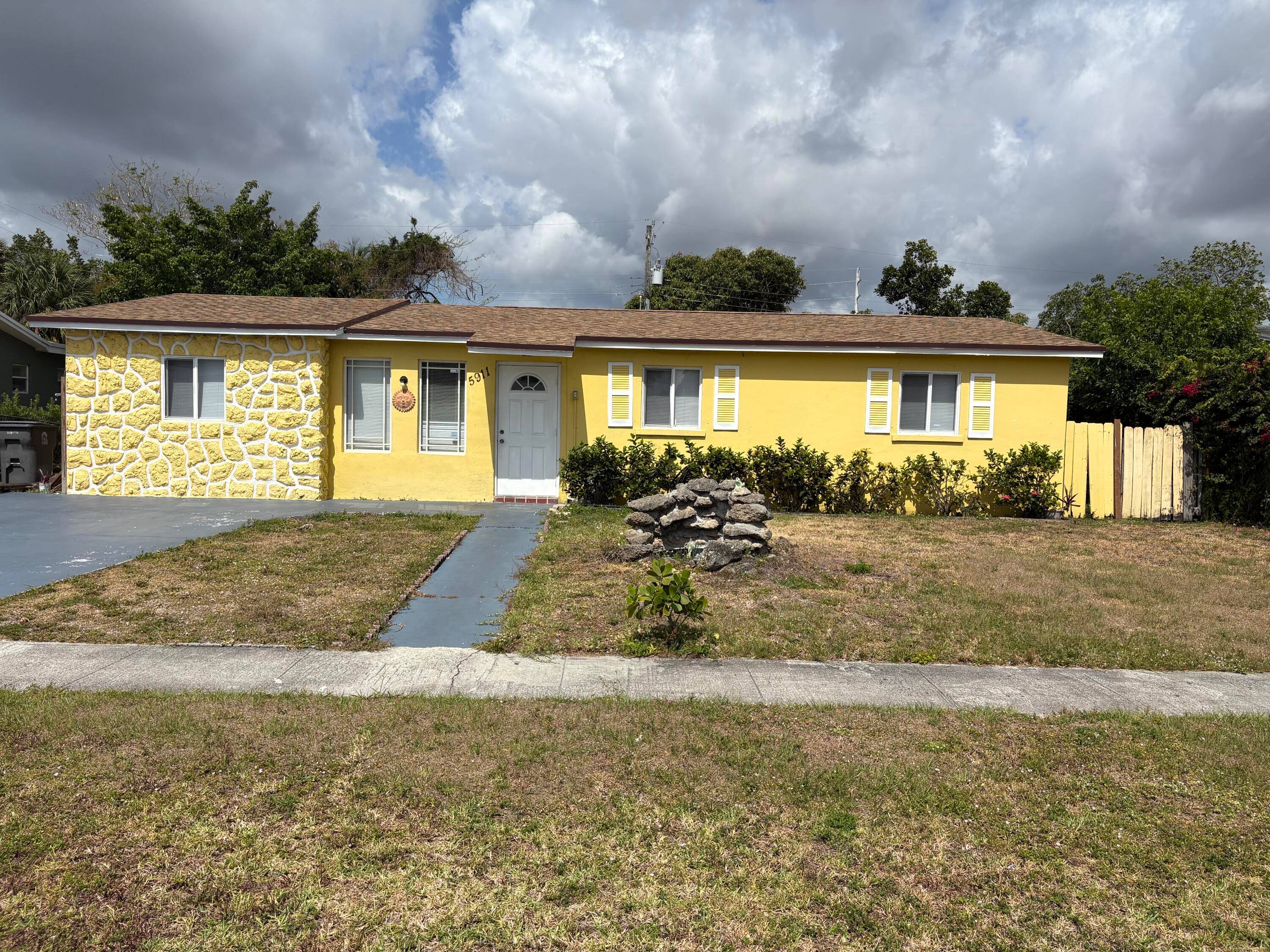 3 Bedrooms 2 Bath with an optional 4th BedroomUnbranded Virtual Tour https www.