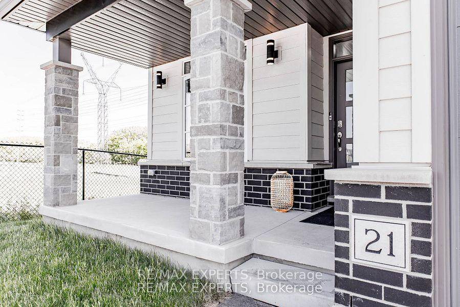 Welcome to 10 McPherson Court A Rare Corner Unit on a Quiet Cul de sac !