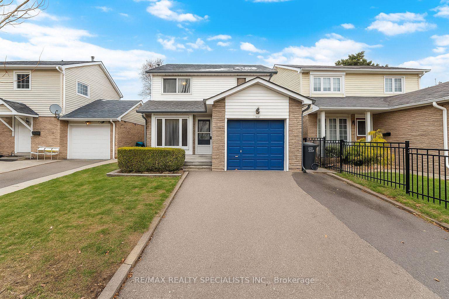 Nestled on a serene, family friendly court in the heart of Meadowvale, this detached 3 bedroom home offers comfortable living in a peaceful setting.