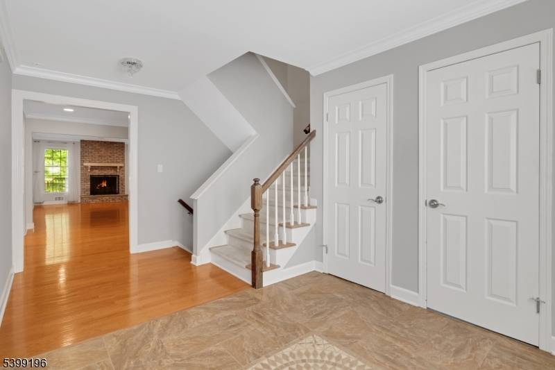 Move right into this beautifully updated Mendham Commons townhome !