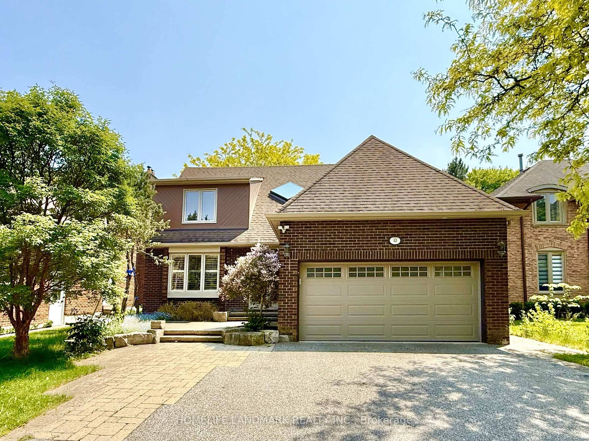 Nestled on a premium lot in the prestigious Unionville neighborhood, this exquisite residence exudes elegance, warmth, and luxury.