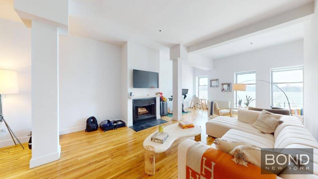 Absolutely beautiful, massive 1 bedroom apartment 1200 sq ft in the West Village.