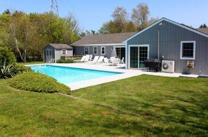 Southampton 4 Bedroom With Heated Pool - Very Close to Village