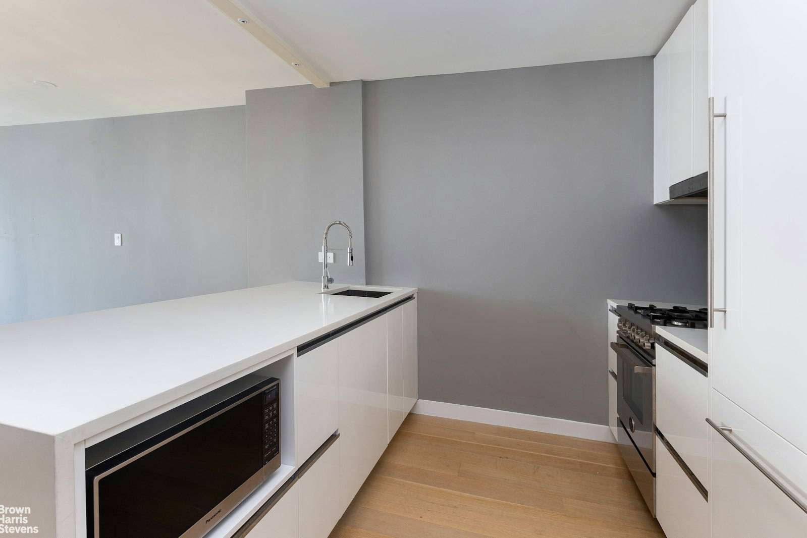 FREE 1 MONTH'S RENT FOR an 18 MONTHS LEASE Now available at the amazing 301 West 53rd Street Condominium, a really modern renovated, bright and smartly designed 1 bedroom unit.