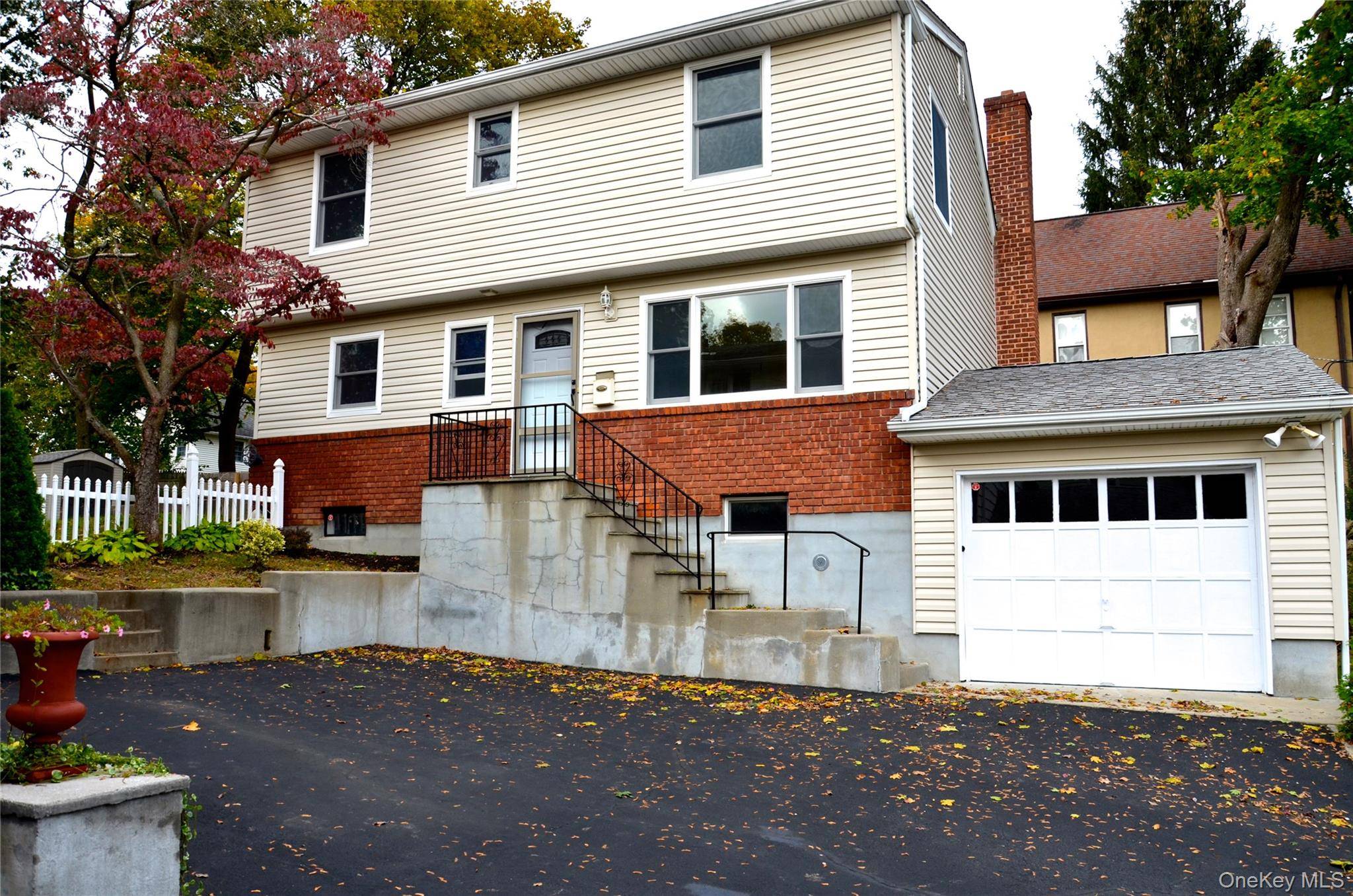 Very close to Crestwood Metro North, Eastchester High schools, parks and more !