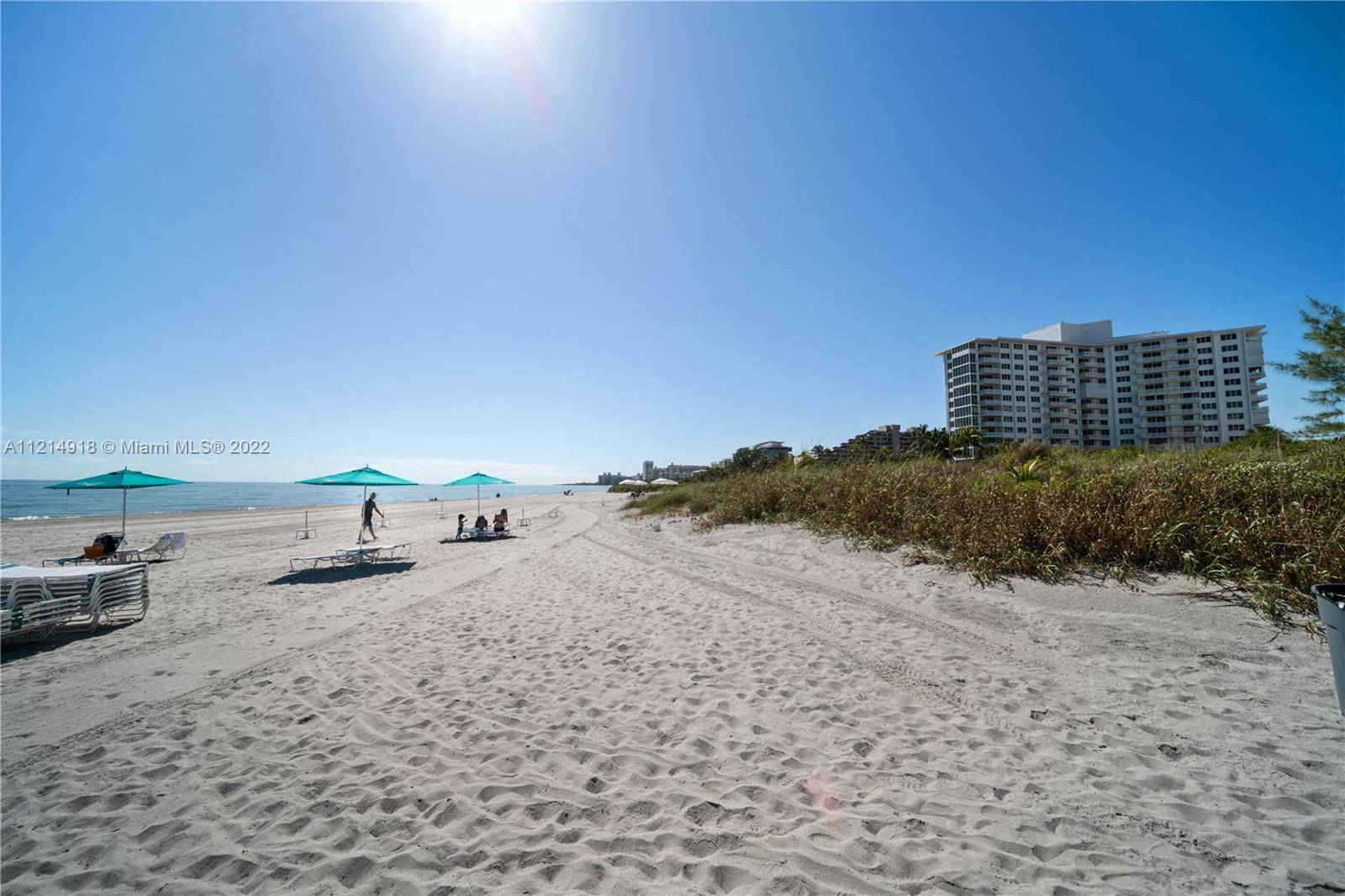 JUST REMODELED KEY BISCAYNE RESORT LIFESTYLE, VERY SPACIOUS 1BD 1.