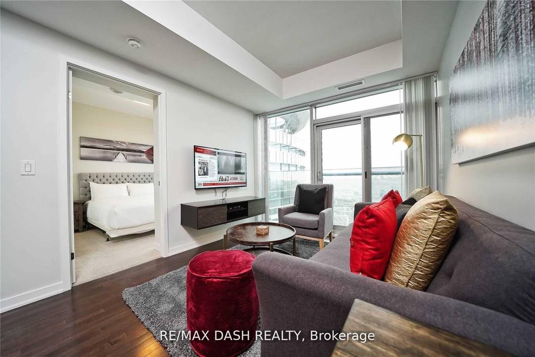 Experience Living In This Stunning 1 Bedroom, 1 Bathroom Residence Located On The 60th Floor, Offering Breathtaking Panoramic Views Of The CN Tower, Rogers Centre, The City Skyline, And The ...