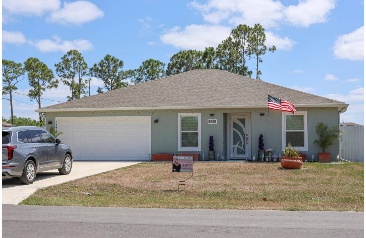 Welcome home to this CBS one story home that offers 3 2 plus a den or office a 2 car garage.
