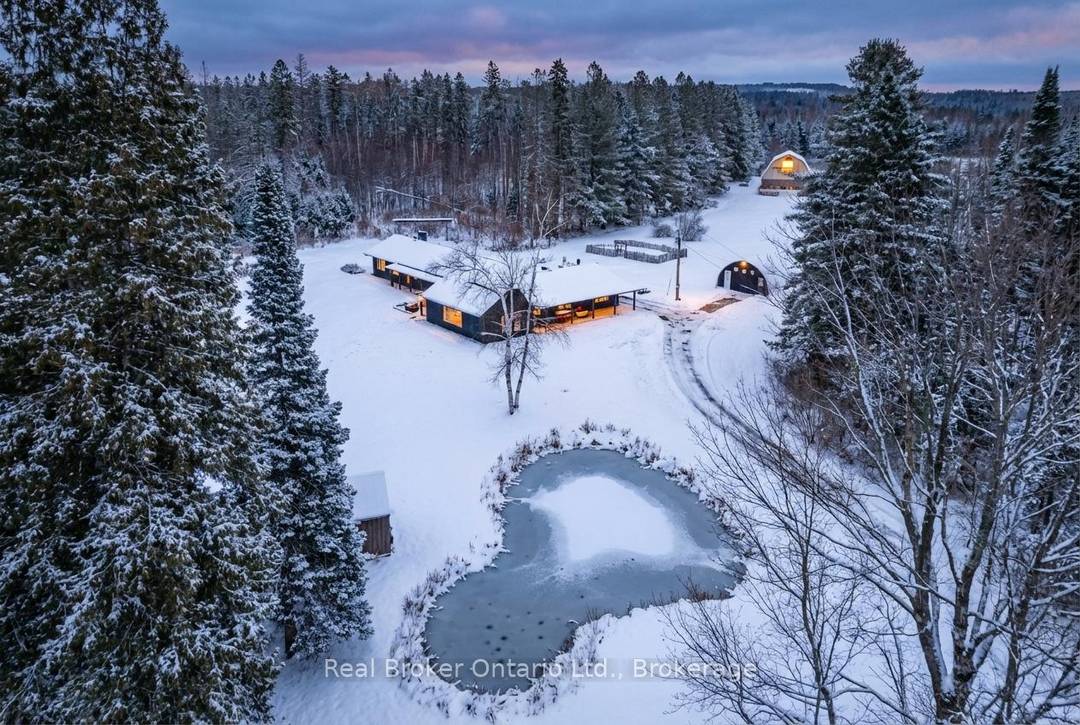 The Winding Rivers Estate has it all, privacy, location and acreage.