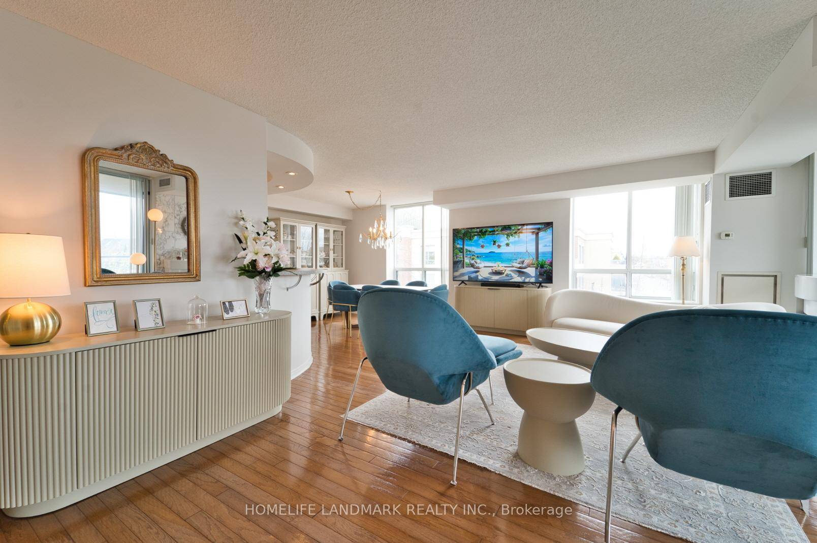 Welcome to this quiet, sunshine filled condo featuring 2 bedrooms, 2 bathrooms and a large covered terrace the perfect spot for a morning coffee and to create your own garden.