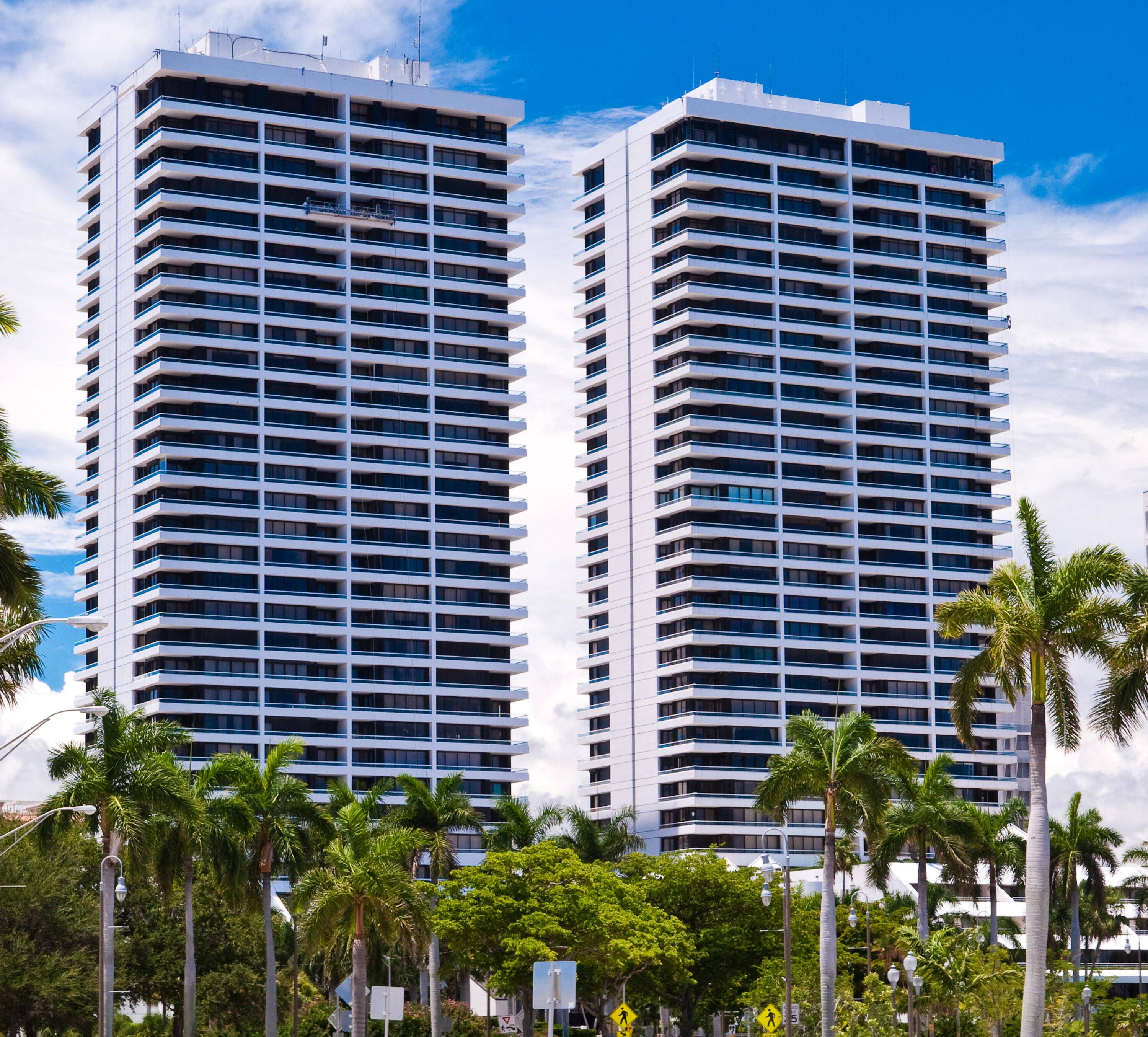 Desirable high floor ''A'' line unit.