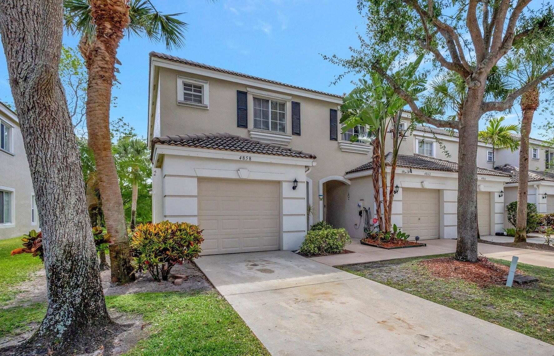Bright townhome with 3 bedrooms, 2.