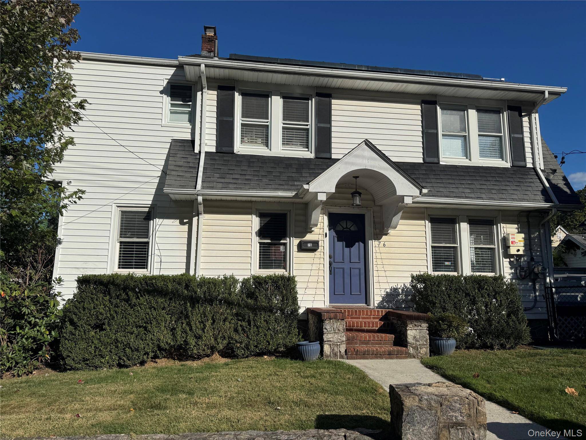 Beautiful 6 Month, Furnished rental available !