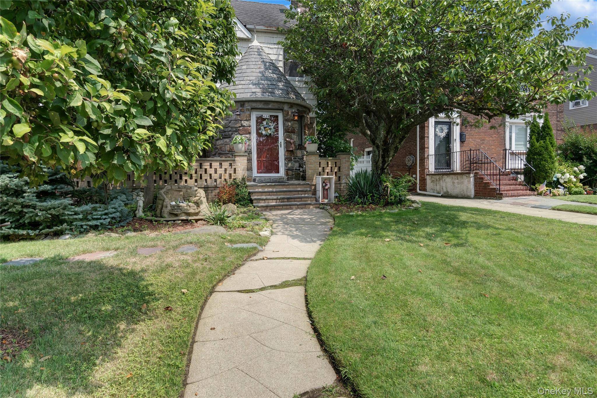 Beautifully maintained 3 bedroom, 4 bath home located in the heart of one of the most desirable areas in NYC.
