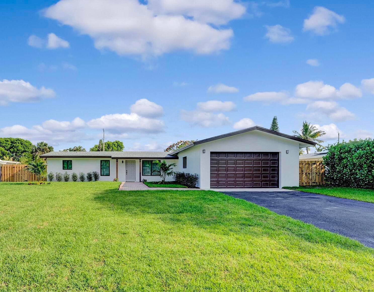 3 2 ALL NEW ! In the heart of this quaint neighborhood just 1 mile to the Ocean at Spanish River Beach lies a haven of comfort and warmth a ...