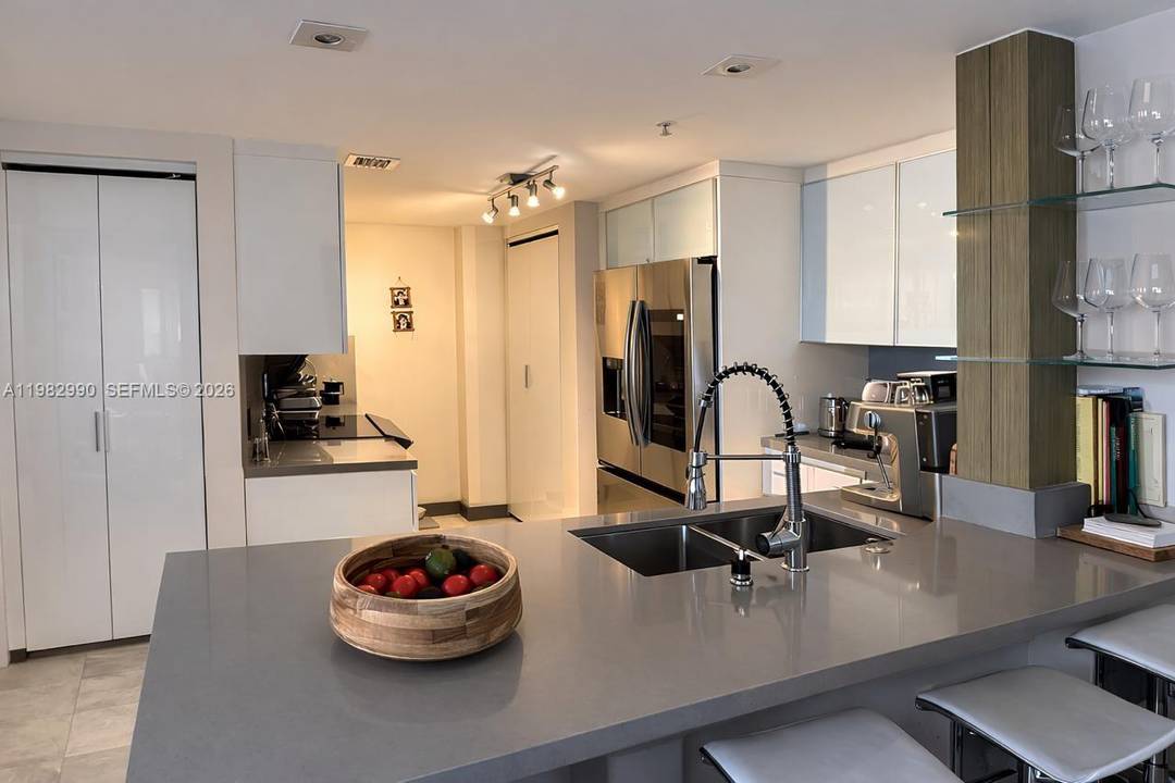 Spectacular modern residence a must see !