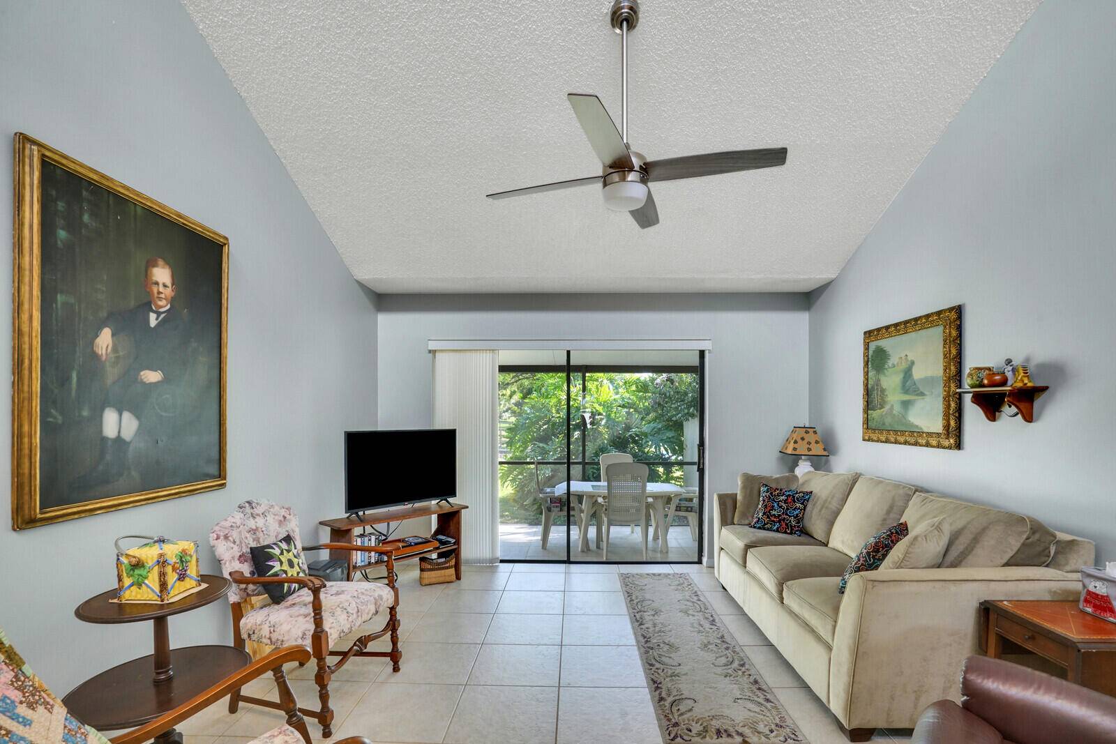 MOTIVATED SELLER, ROOF IS BEING REPLACED !