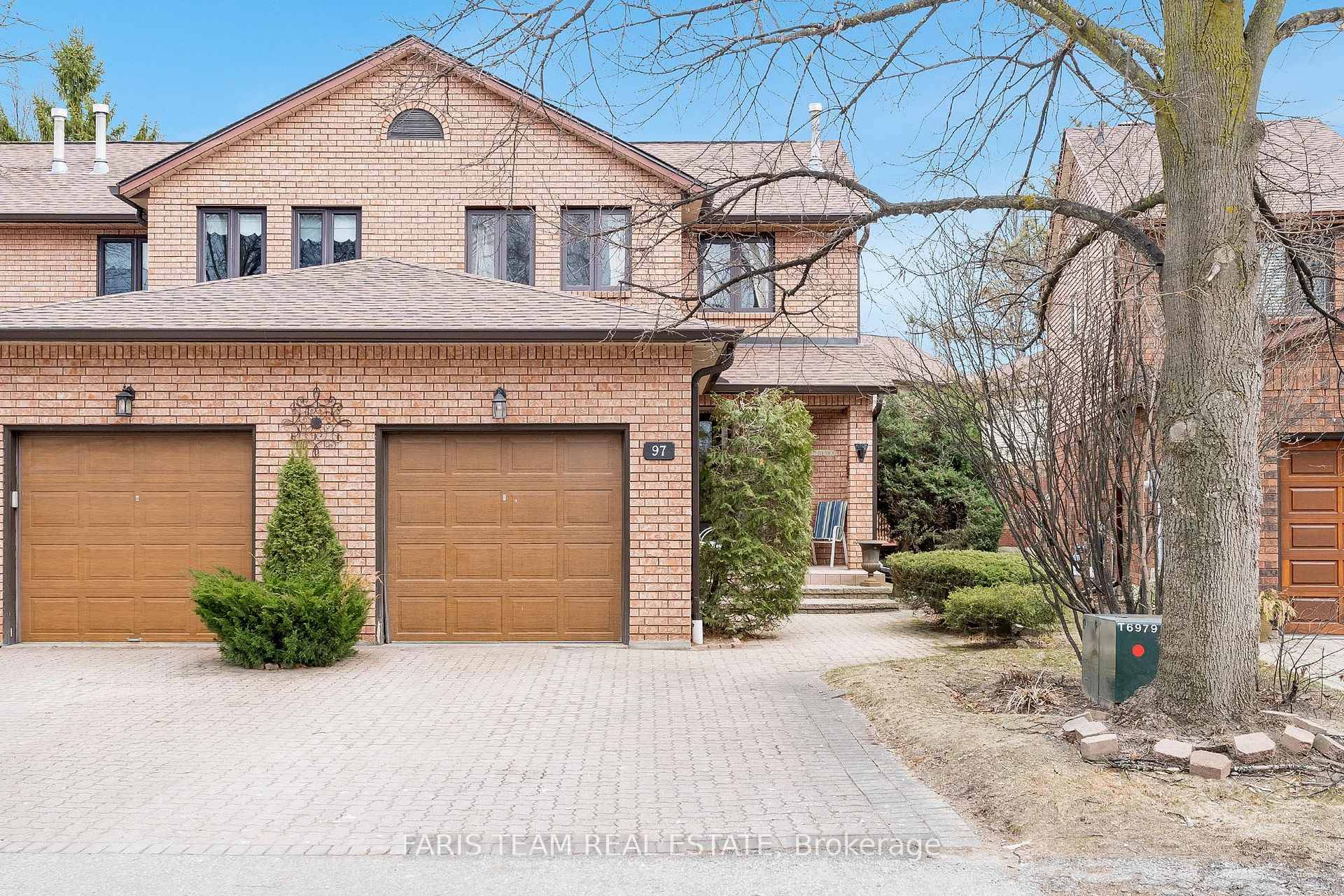 Top 5 Reasons You Will Love This Condo 1 Two bedroom, two and a half bath condo townhome offering a warm yet functional space in the sought after Green Briar ...