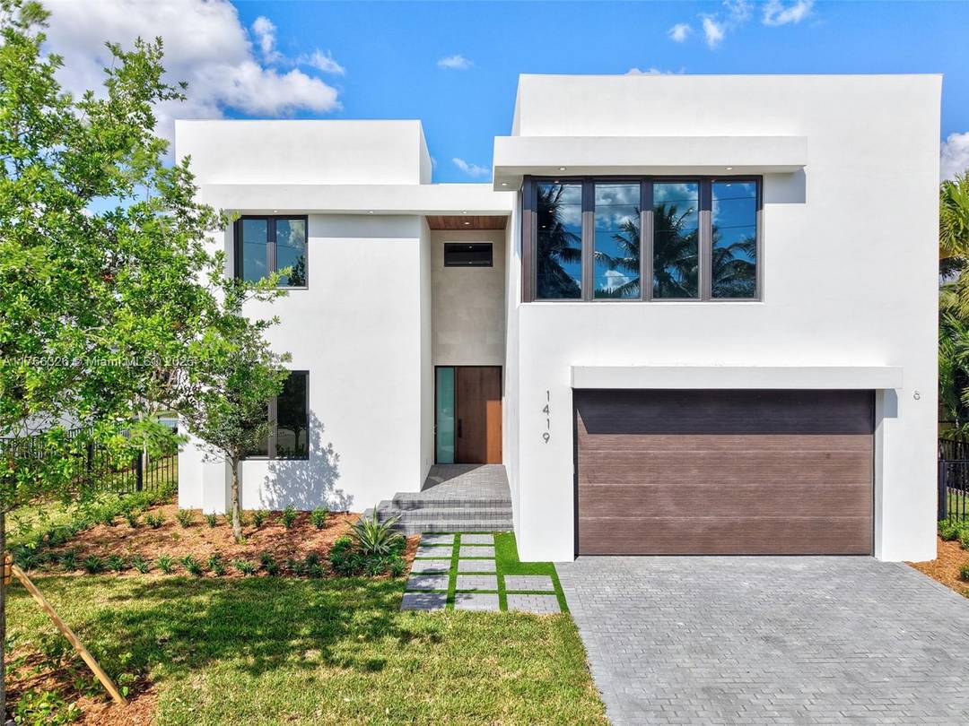 INTRODUCING SPECTACULAR Green Certified new construction luxury modern home in prime N Lake Worth Beach location.