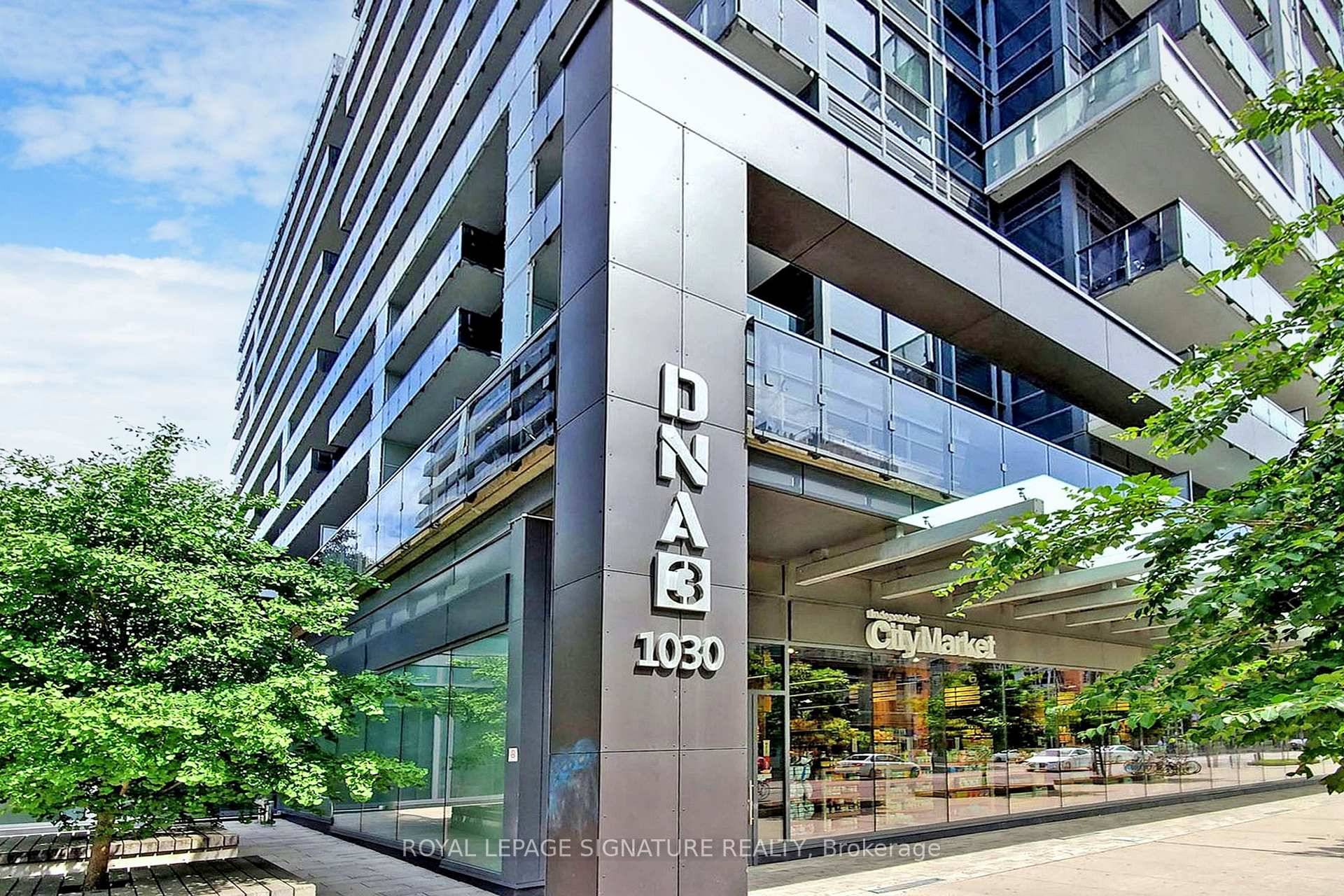 Welcome to unit 844 in the prestigious DNA 3 in trendy King West Village This Fully Furnished unit is move in ready Nicely appointed and meticulously maintained Hardwood throughout, Integrated ...