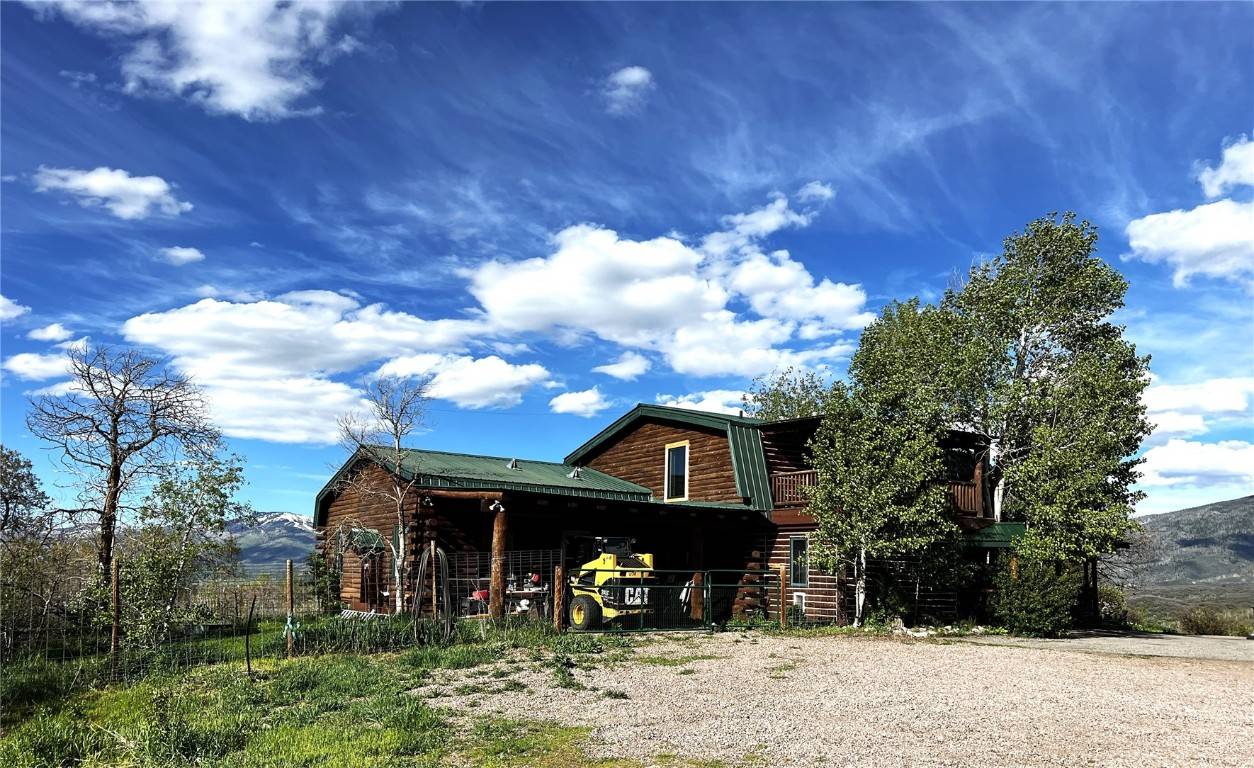 Convenient Blacktail Mountain Estates just 15 minutes south of Steamboat.