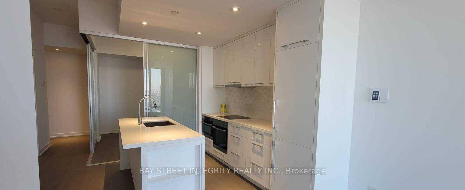 Furnished luxurious 2bedrooms amp ; 2full baths unit one of the best building in heart of Toronto.