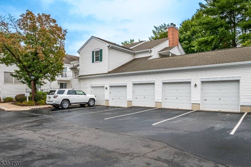 Welcome to this beautifully updated Essex model, a desirable 2nd floor unit in the sought after Spring Ridge community.