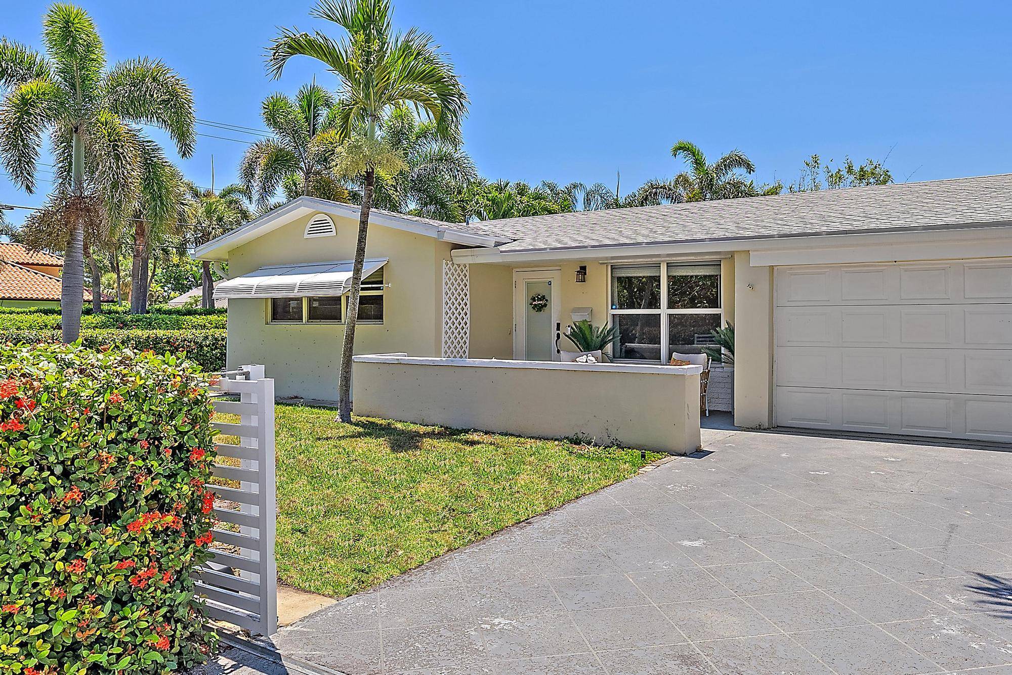 Huge Price Reduction ! Discover modern comfort tropical living in this beautifully furnished updated 2 2 CBS home, nestled in the desirable South Palm Park Historic Lake Worth Beach neighborhood.