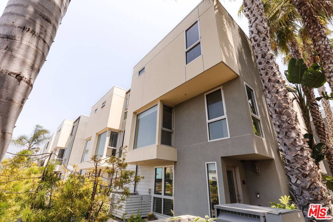 310   Washington Blvd 4BR Marina Del Rey La