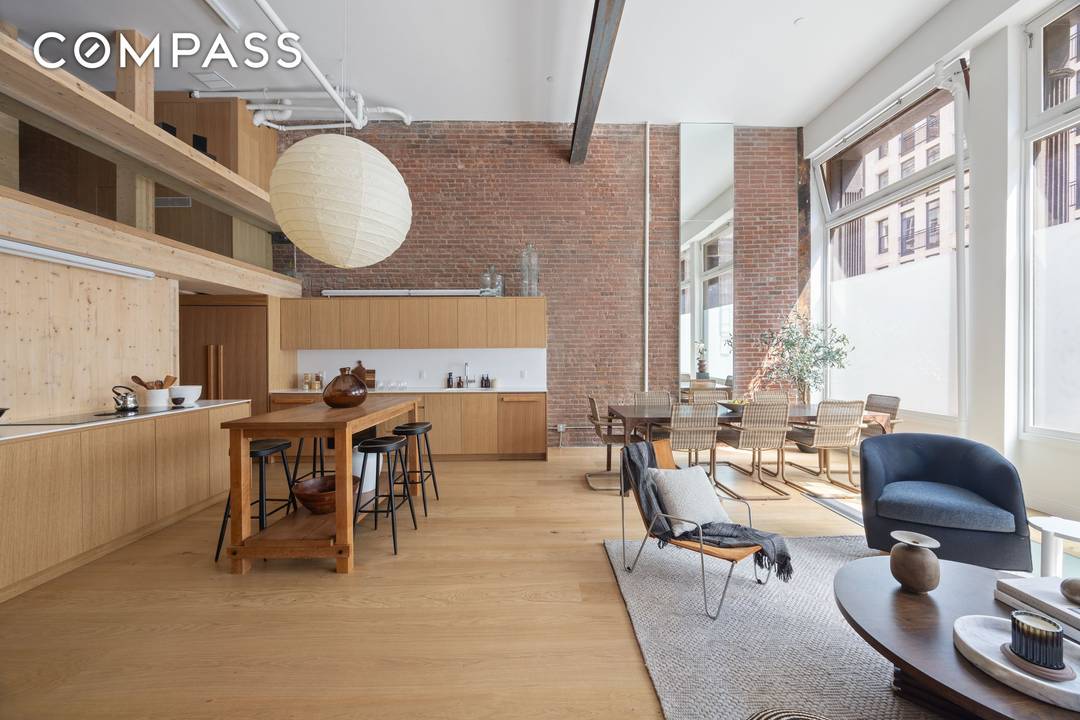 This fully renovated Tribeca triplex spans approximately 3, 000 square feet and has been completely reimagined with mass timber construction, thoughtfully integrating the original structure.