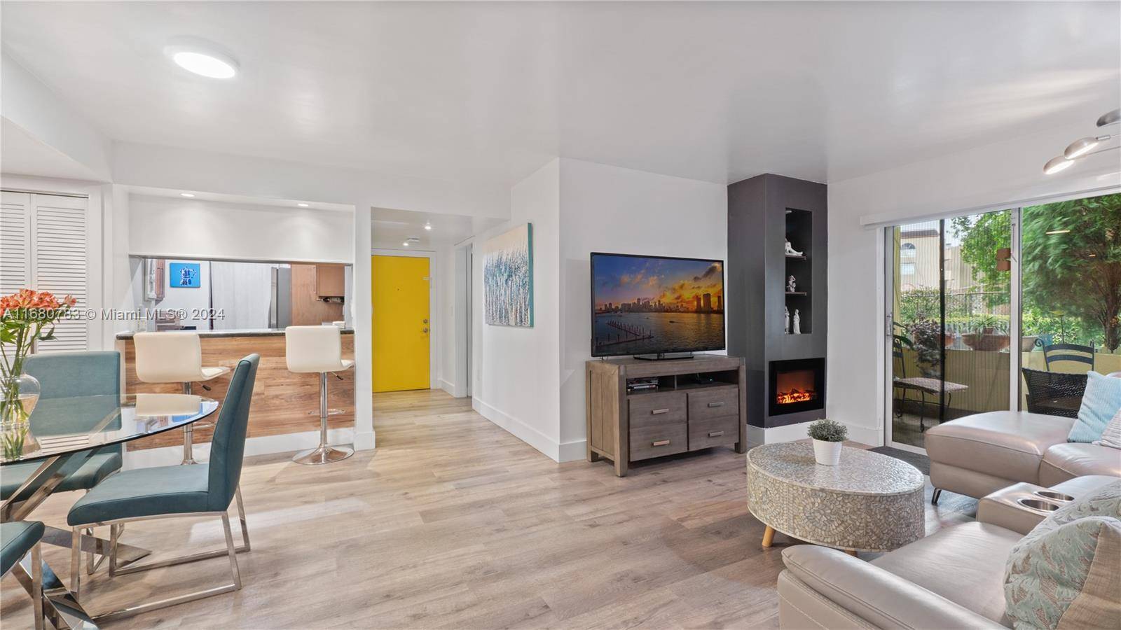 Welcome to the enchanting Palm Cove Community !