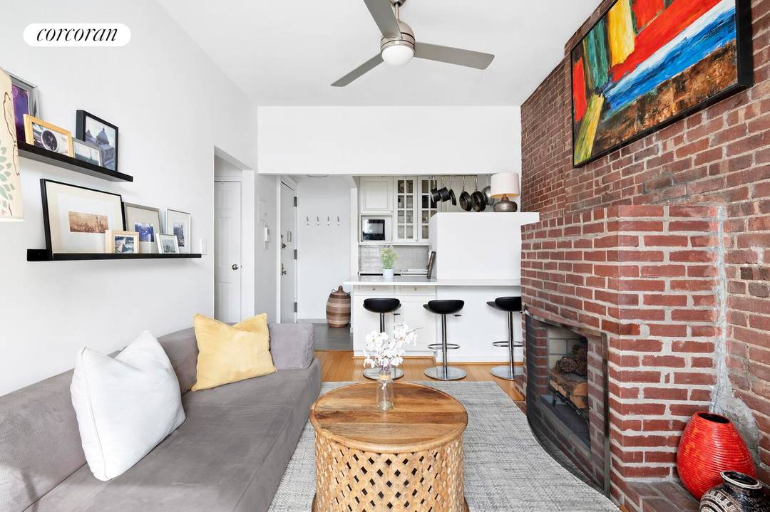 Welcome to 116 West 76th Street, Apt.