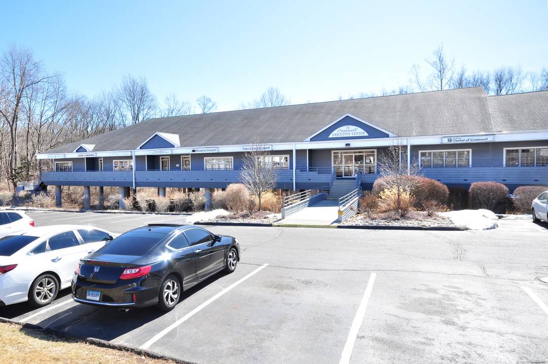 This meticulously maintained office unit is located in the highly sought after Cromwell Executive Center Plaza, a prime business hub with very limited vacancy.