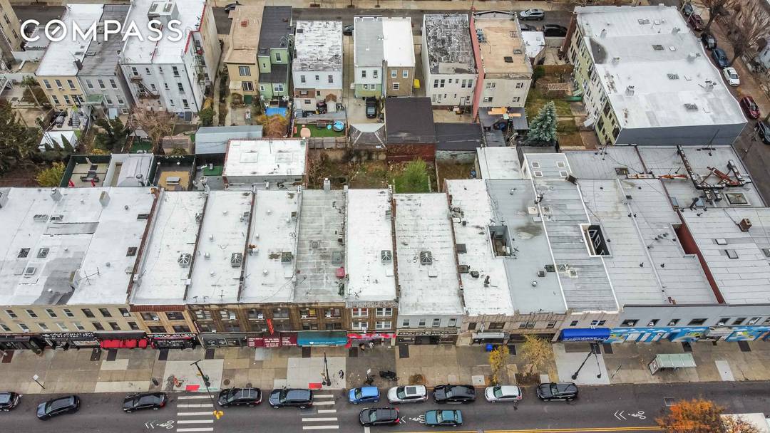 Fantastic investment prospect this mixed use property, located at the border of Ridgewood and Glendale, features two 3 Bedroom residential units and a commercial space, offering a 5 cap rate.