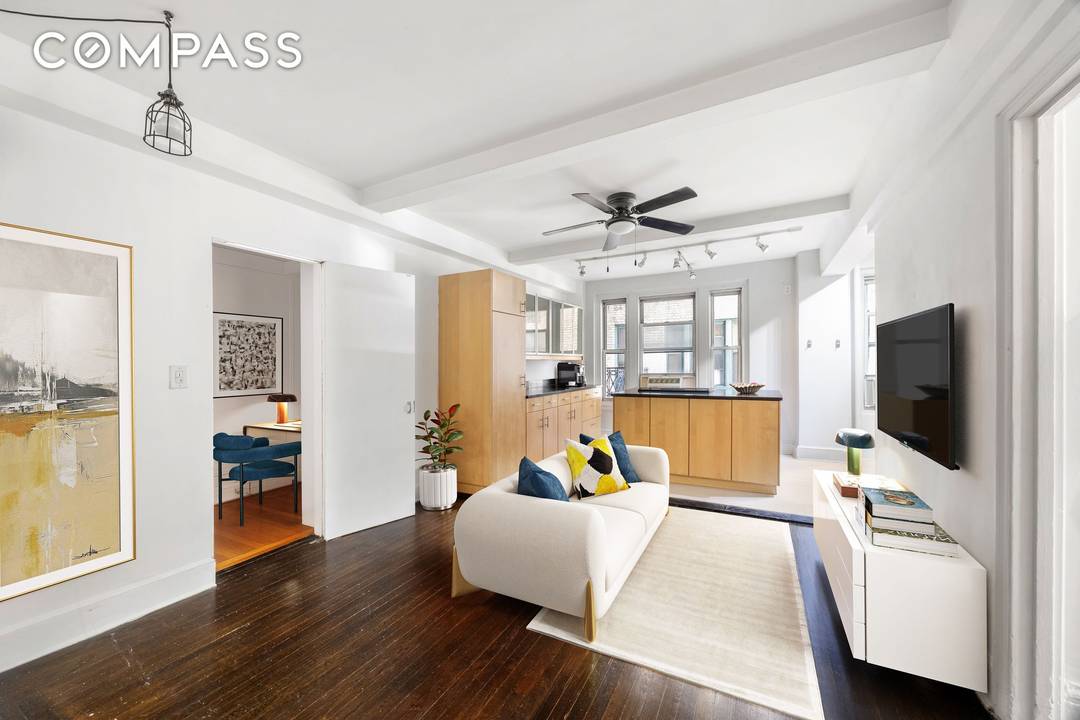 BEST PRICED 2BR IN MIDTOWN WEST !