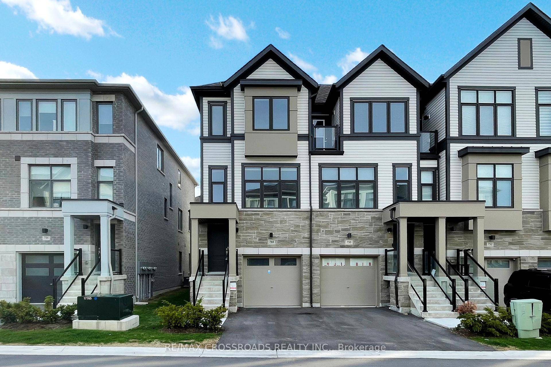 Welcome to 788 Kootenay Pathway, Oshawa a Gorgeous Corner End Unit 3 Storey Townhome in the highly sought after Symphony Towns on Harmony !