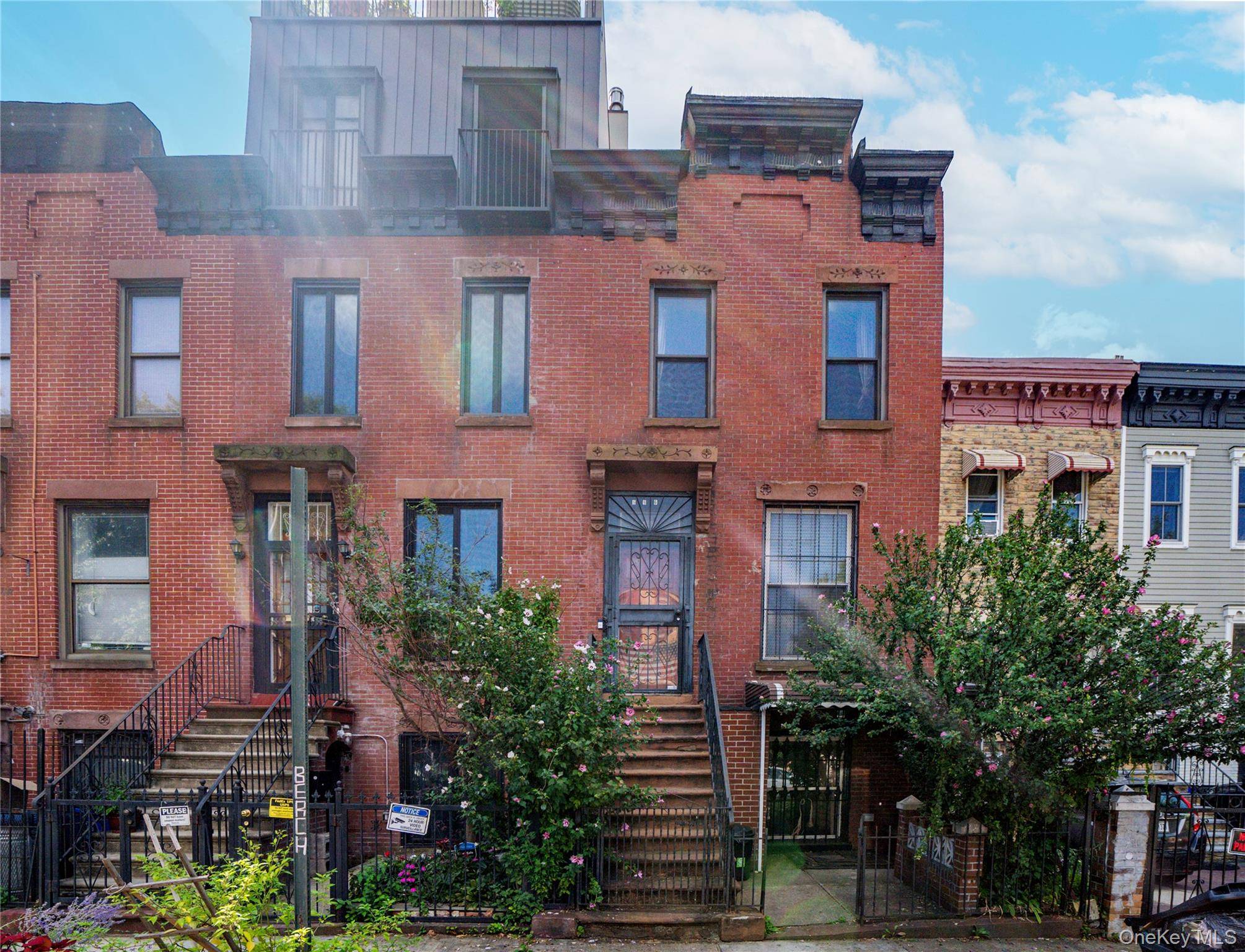 Beautifully maintained Single family.
