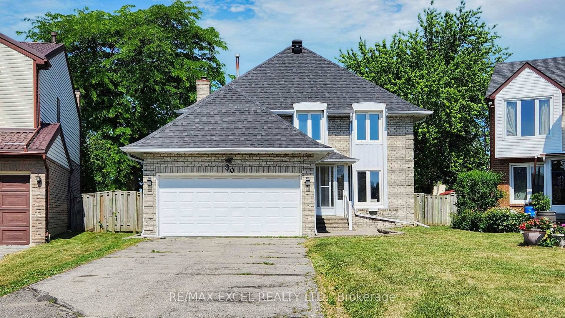 Welcome to 80 Eagleview Crescent Beautifully Renovated Home on a Rare Pie Shaped Lot !