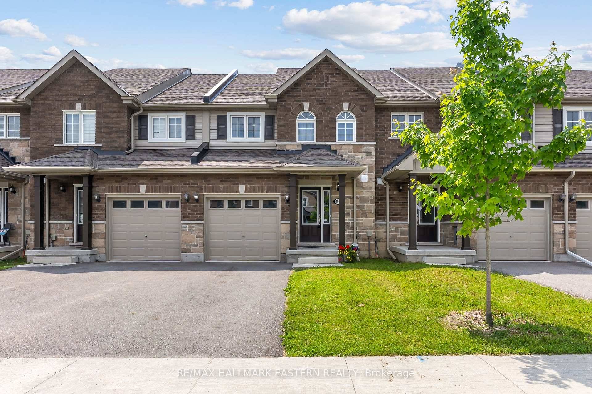 Modern Townhouse Ideal for Trent Parents, Investors amp ; First Time Buyers !